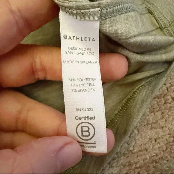 Athleta Essence Tie Back Racerback Tank Top Size M Exercise Athletic Yoga - Picture 15 of 16